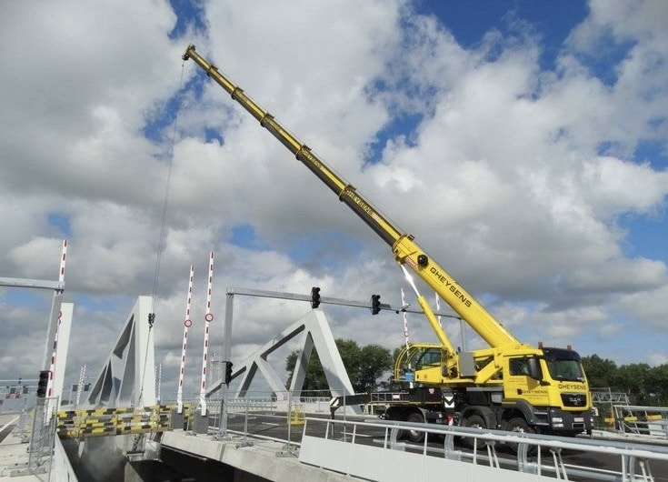 کرایه جرثقیل در خیابان ابوریحان اصفهان